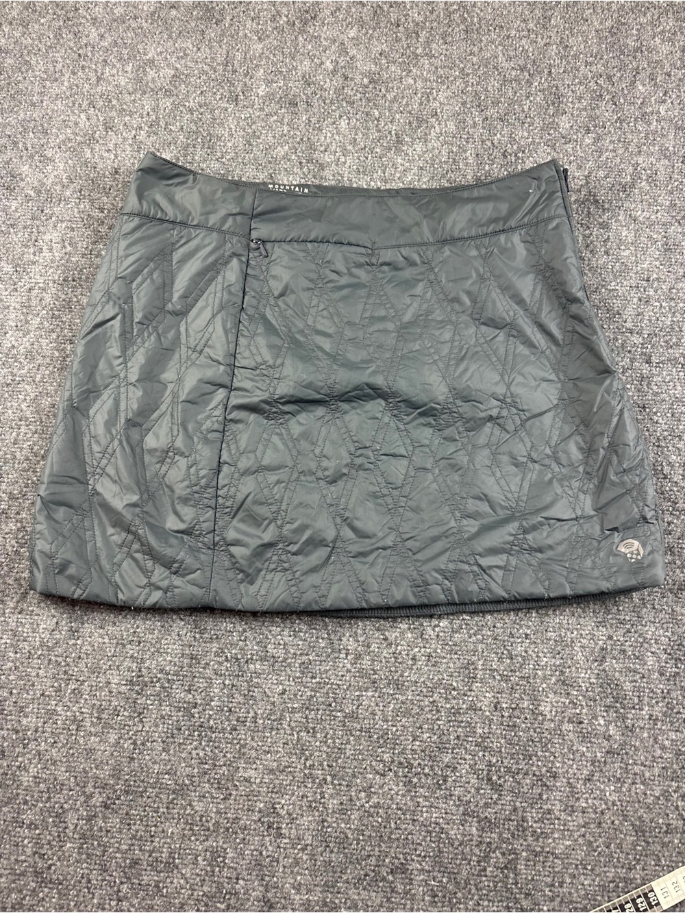 MOUNTAIN HARDWEAR Women’s Charcoal Grey insulated quilted mini skirt size: Small
